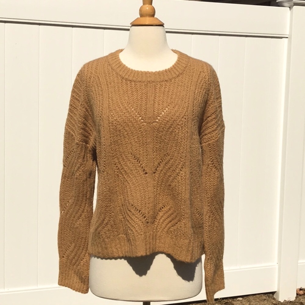 Madewell Tan Cable Knit Crew Neck Sweater with Size Medium